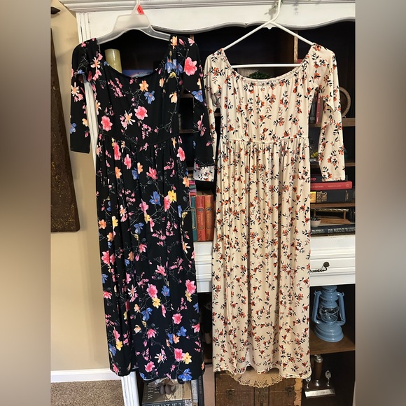 Set of 2 Off-Shoulder Floral Maxi Dresses Size Small slinky brunch boho - Picture 7 of 10